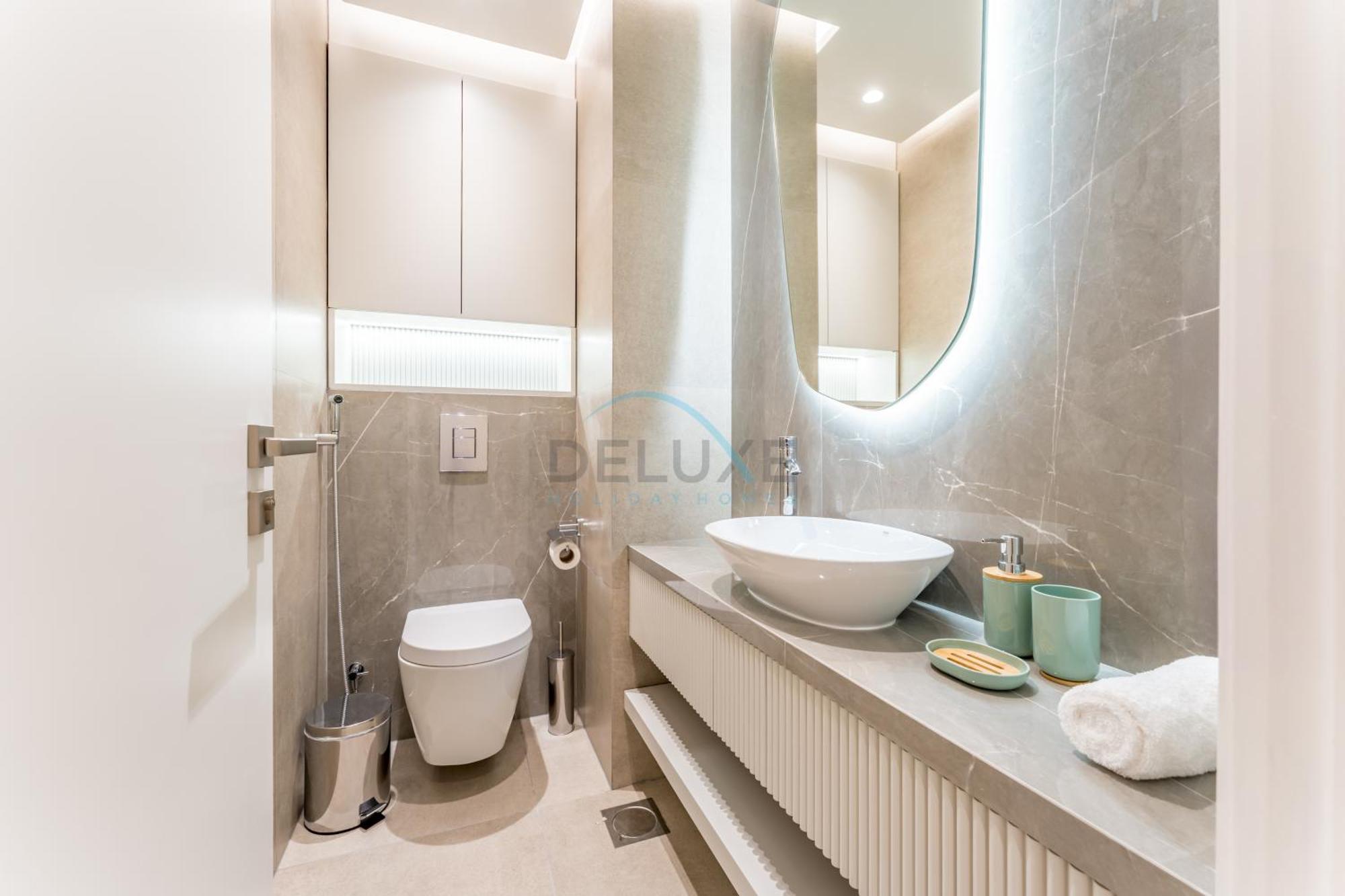 Renovated 1br With Partial Sea And Views Close To The Beach, Elite Residence, Marina By Deluxe Homes Apartment